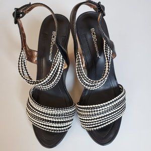 BCBGeneration BG-Callista wedge heels black white
